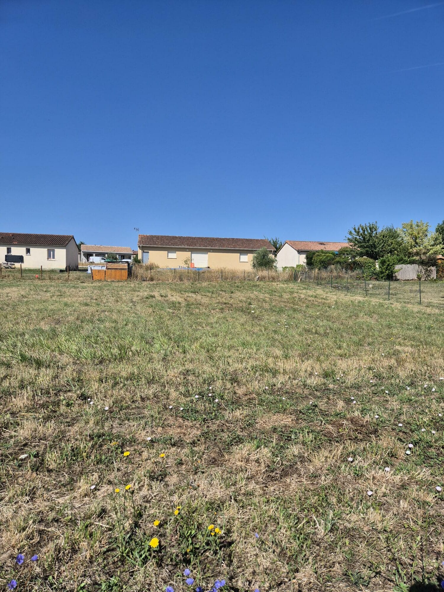 Terrain de 762m² à vendre à Verteuil-sur-Charente (16)