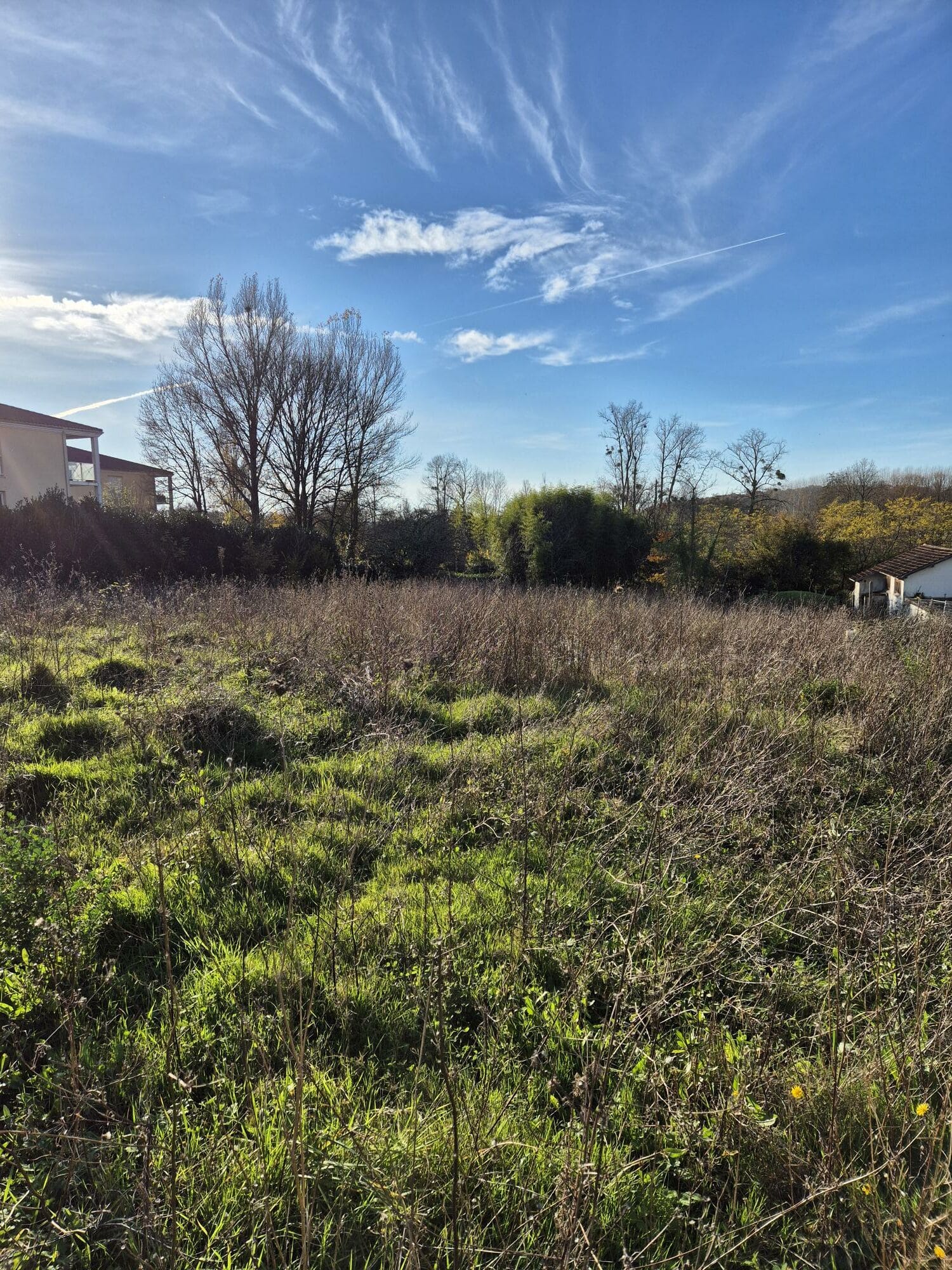 Terrain de 400m² à vendre à Angoulême (16)