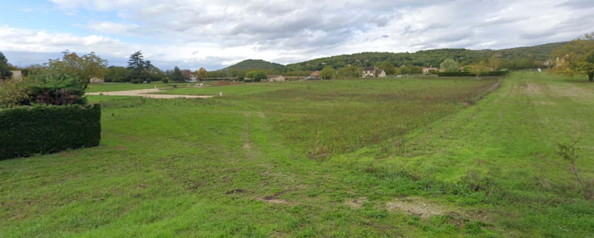 Terrain de 1 052m² à vendre à Pinsac (46)