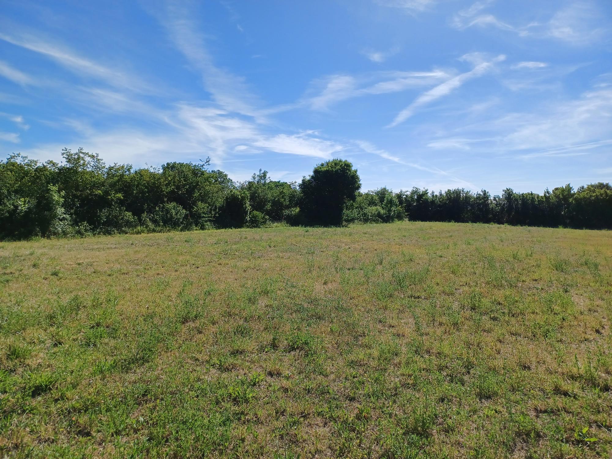 Maison + Terrain de 395 m2  à Bouhet
