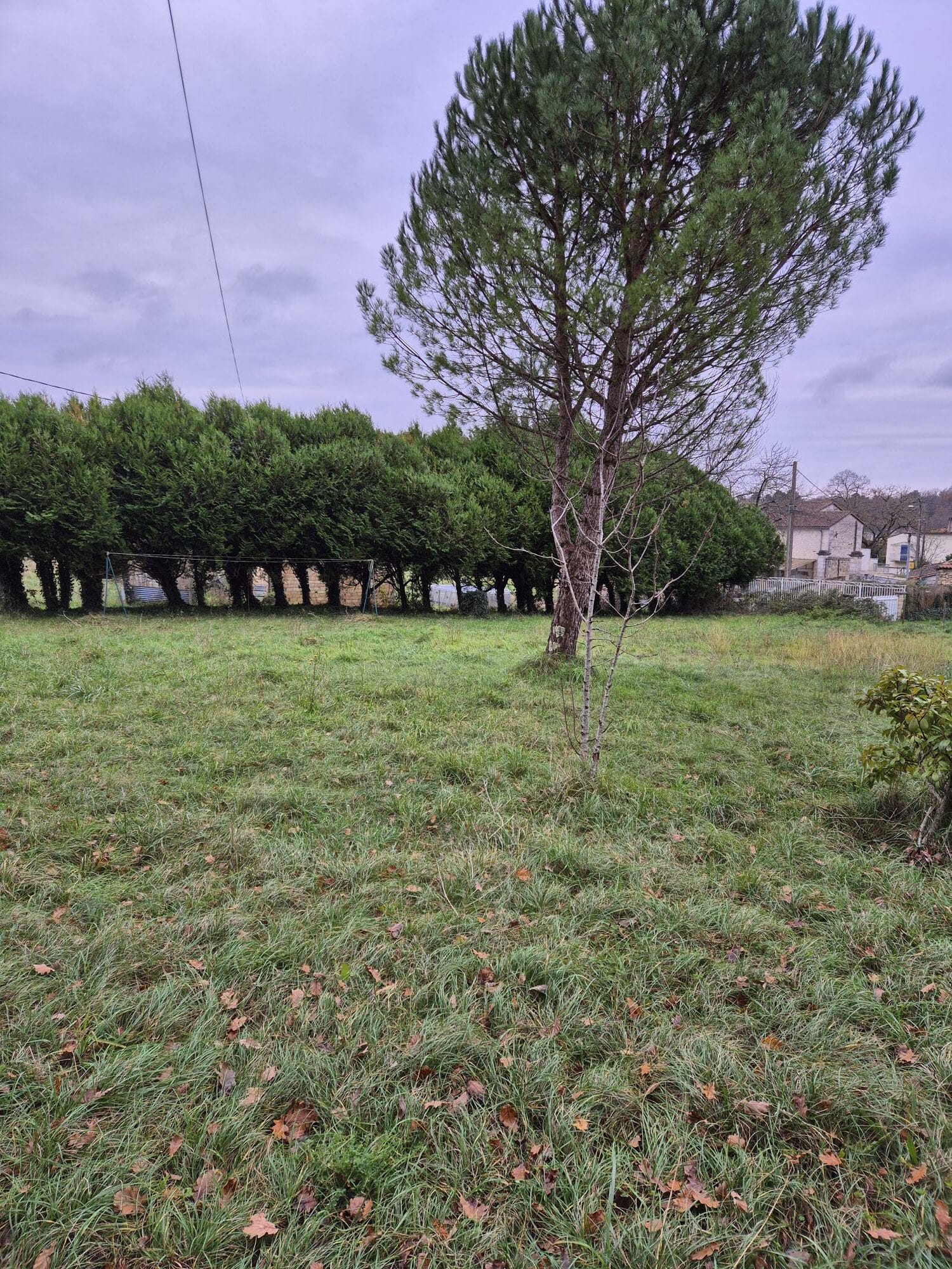 Terrain de 827m² à vendre à Garat (16)