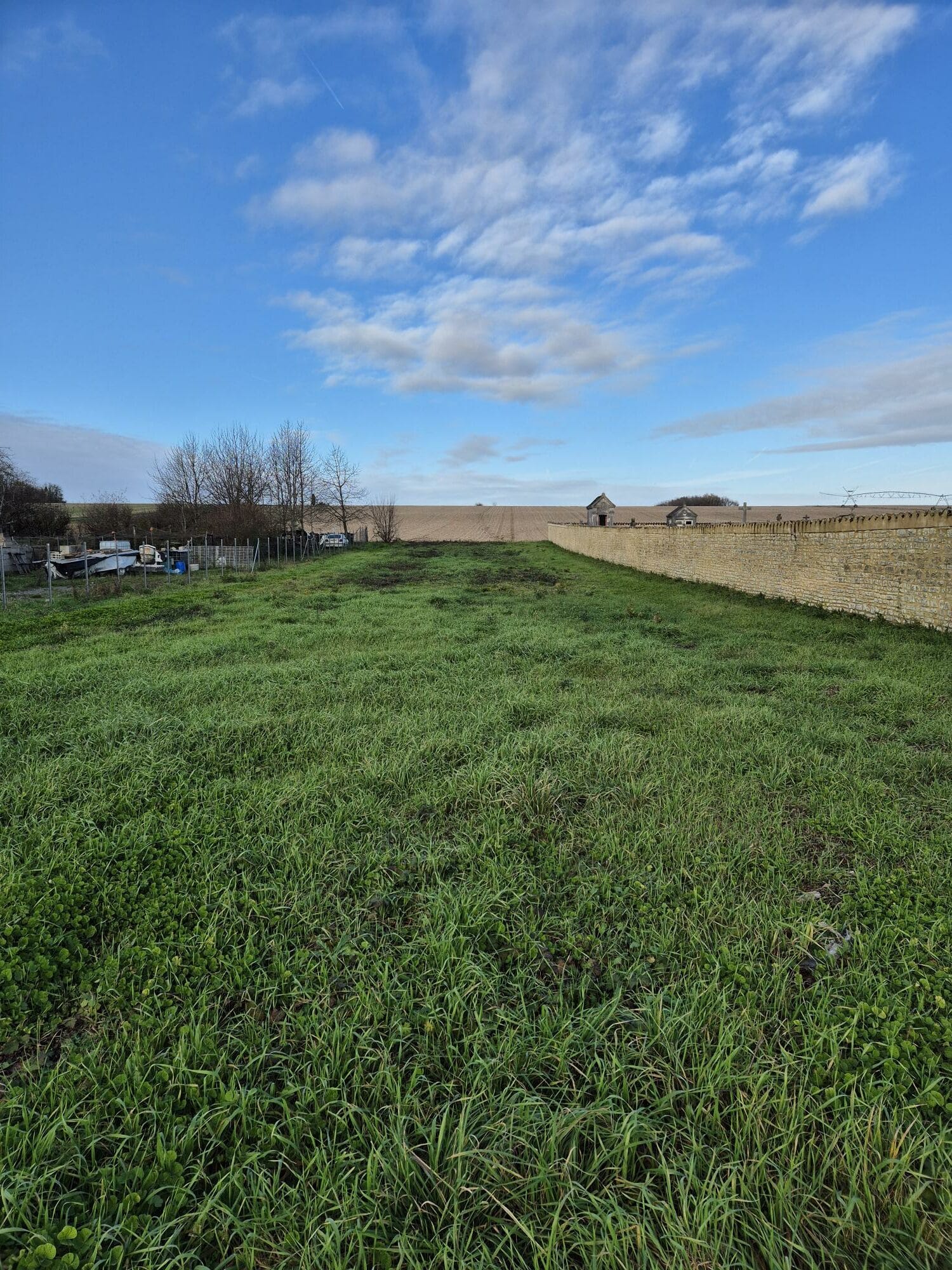 Terrain de 1 452m² à vendre à Fouqueure (16)