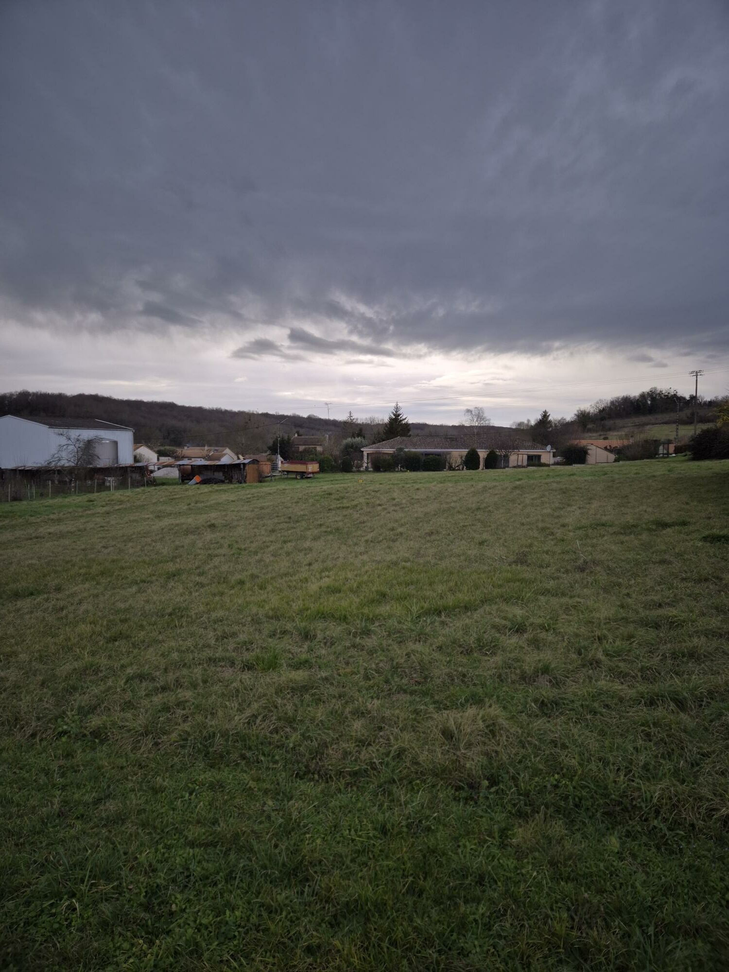 Terrain de 1 347m² à vendre à Saint-Laurent-de-Cognac (16)