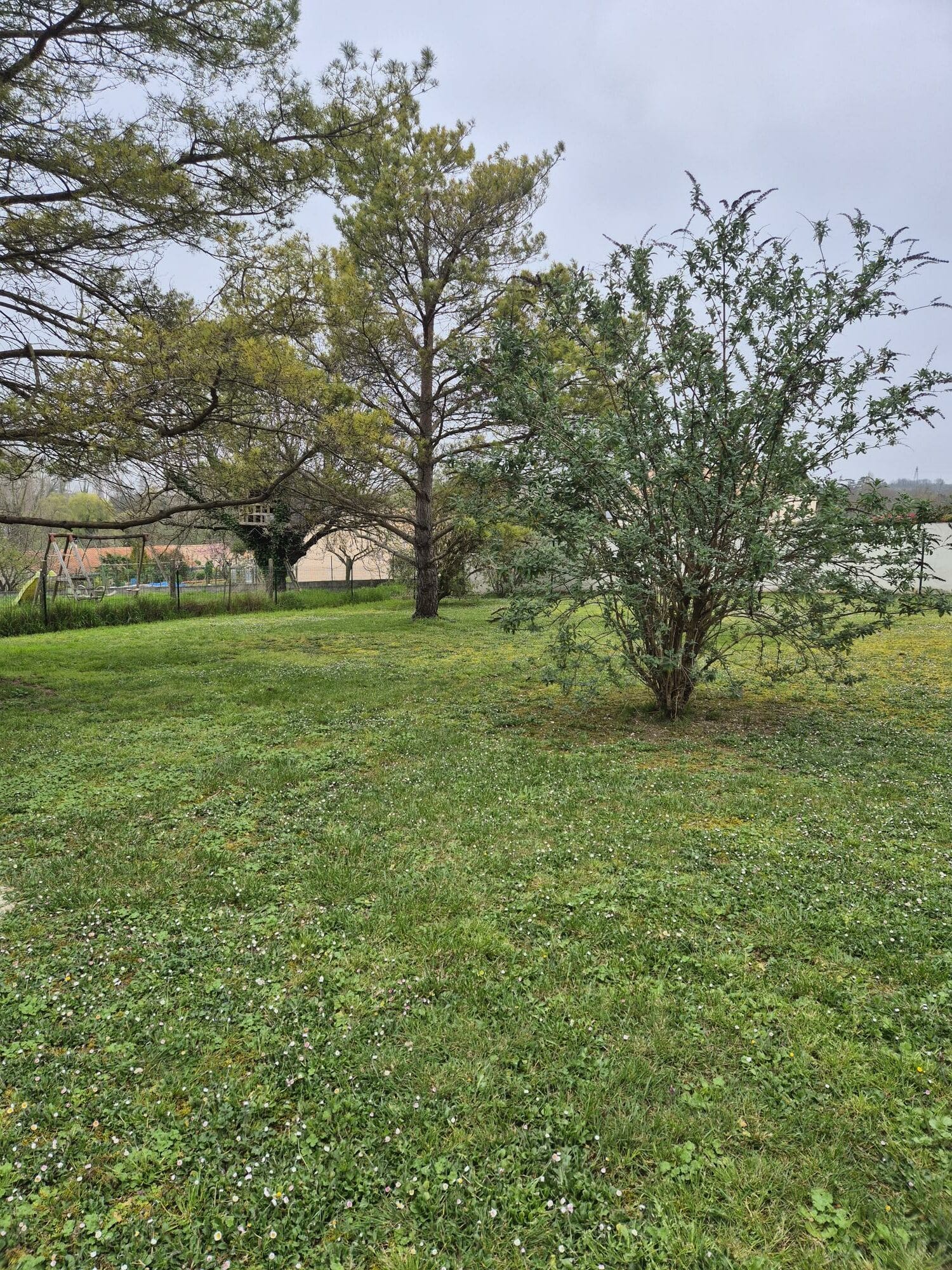 Terrain de 800m² à vendre à La Couronne (16)