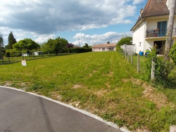 Terrain de 399m² à vendre à Montpon-Ménestérol (24)