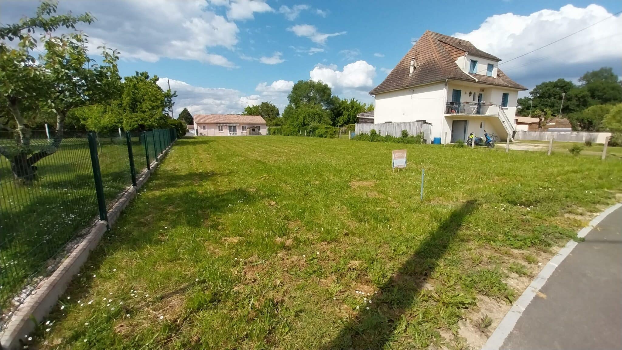 Maison + Terrain de 400 m2  à Montpon-Ménestérol