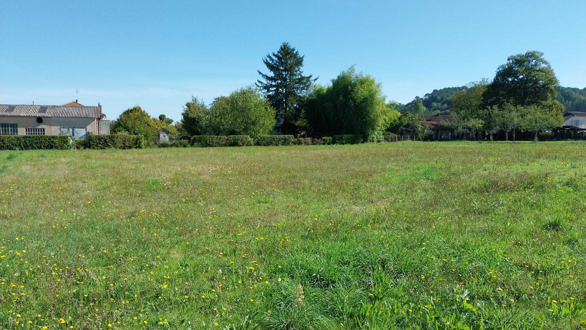 Maison + Terrain de 1 090 m2  à Neuvic