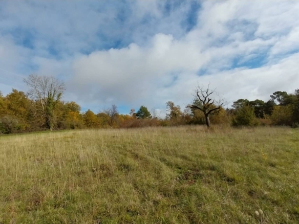 Terrain de 1 500m² à vendre à Atur (24)