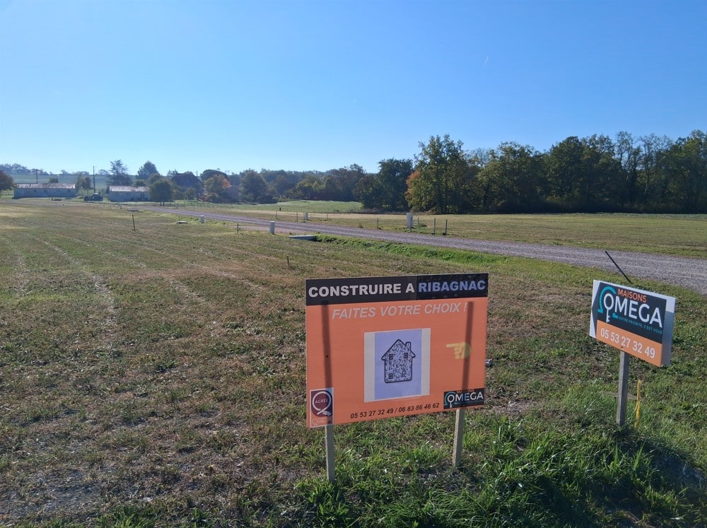 Terrain de 866m² à vendre à Ribagnac (24)