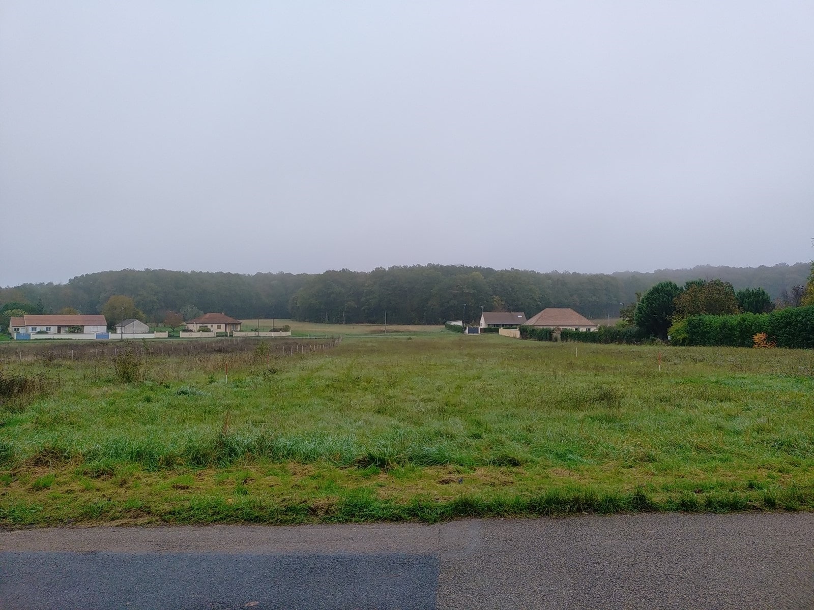 Terrain de 1 749m² à vendre à Saint-Sérotin (89)