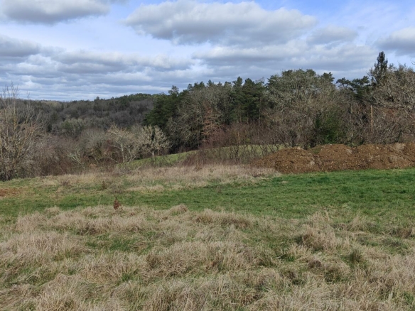 Terrain de 930m² à vendre à Montignac (24)