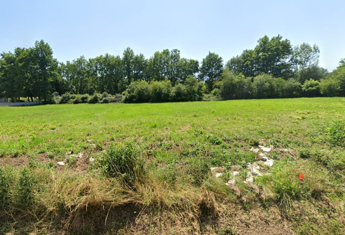 Terrain de 2 258m² à vendre à Allassac (19)