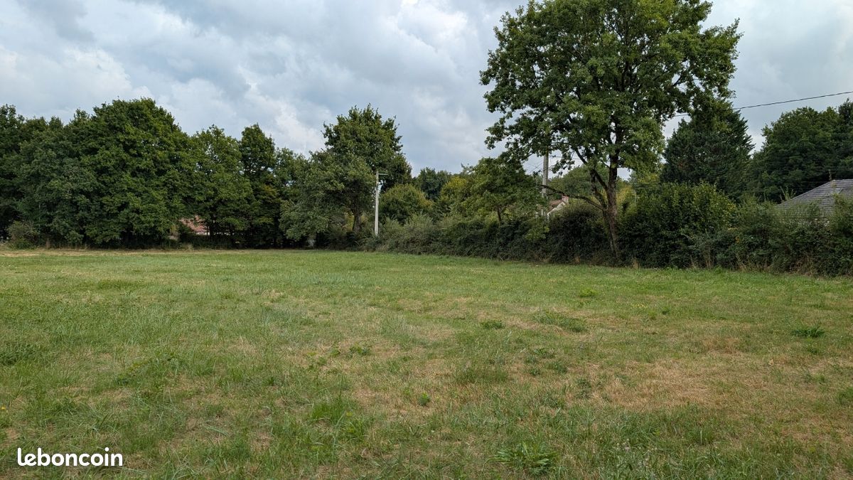Terrain de 1 238m² à vendre à Vignoux-sur-Barangeon (18)