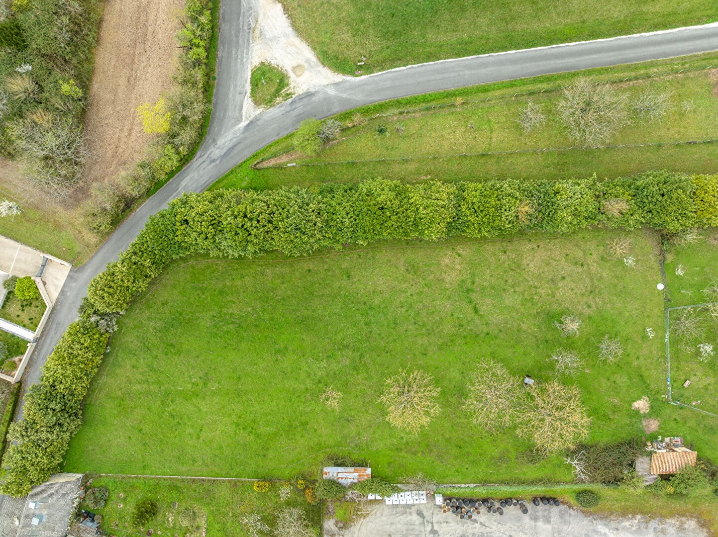 Terrain de 2 084m² à vendre à Rouillac (16)