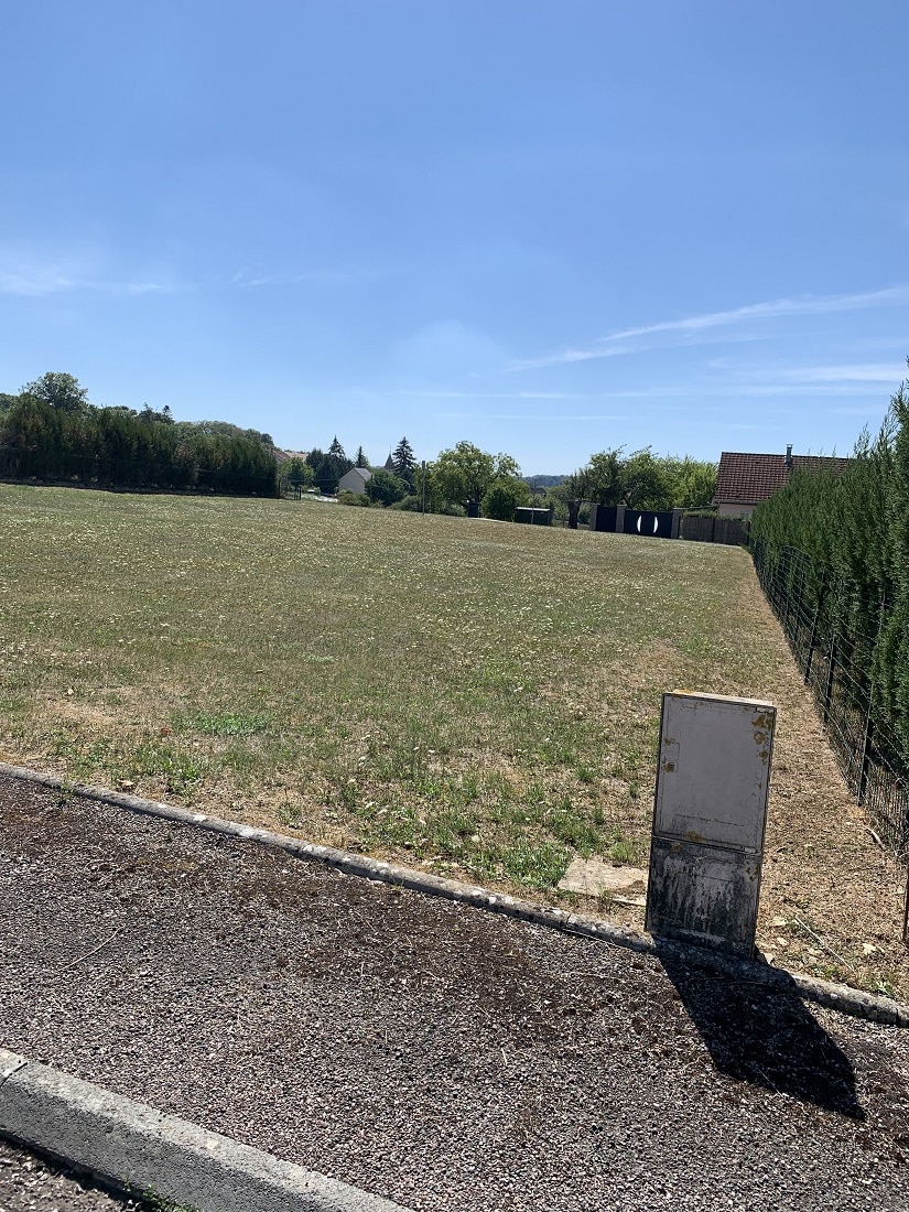 Terrain de 1 113m² à vendre à Fresne-Saint-Mamès (70)