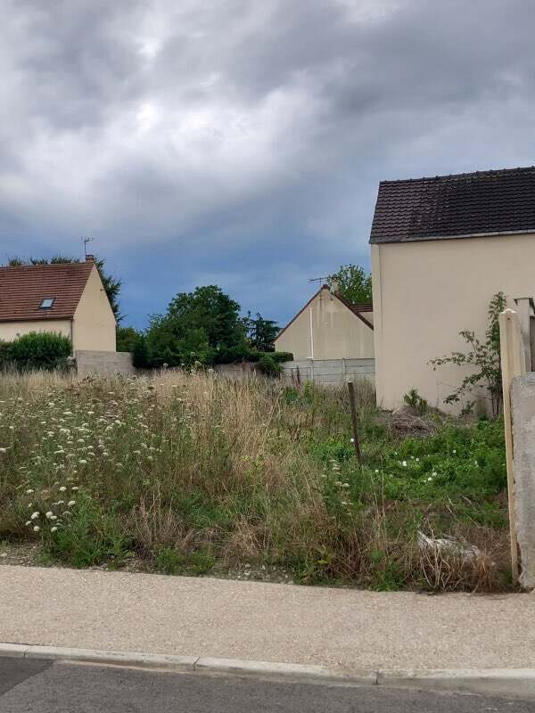 Terrain de 332m² à vendre à Oissery (77)