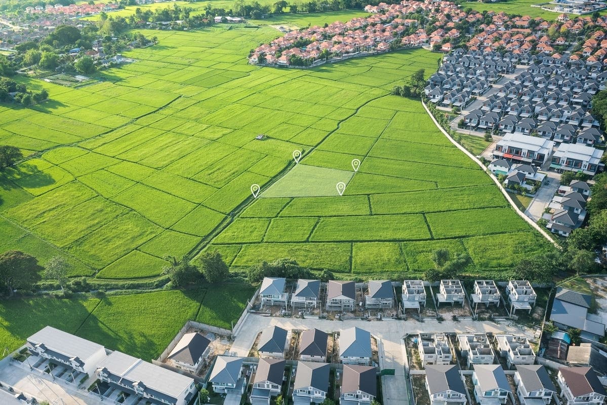 Maison + Terrain de 853 m2  à Saint-Pierre-du-Chemin