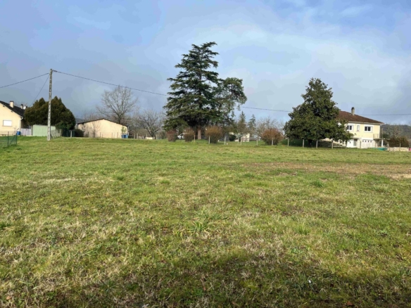 Terrain de 883m² à vendre à Pinsac (46)