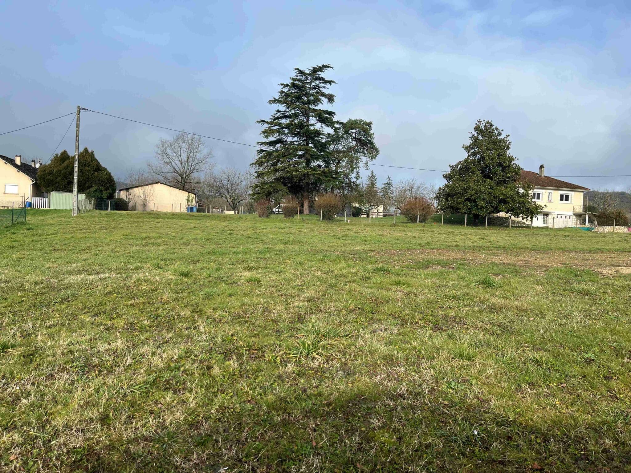 Terrain de 883m² à vendre à Pinsac (46)