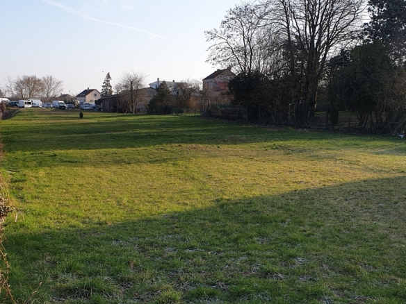 Terrain de 3 000m² à vendre à Montmirail (51)