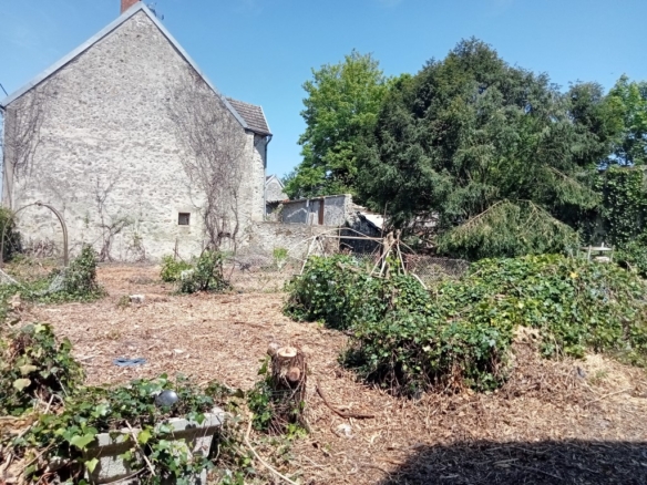Terrain de 605m² à vendre à Montmirail (51)