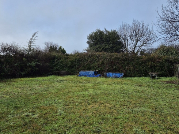 Terrain de 500m² à vendre à Châteaubernard (16)