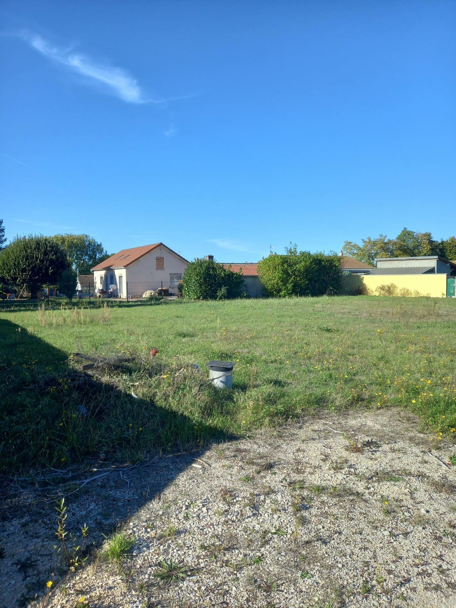 Terrain de 698m² à vendre à Saint-Marcel (71)