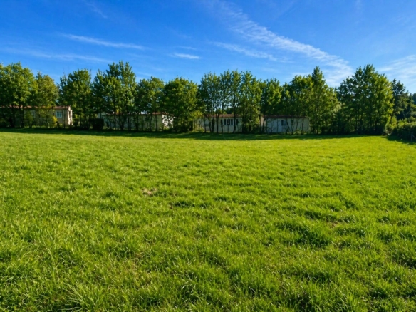 Terrain de 950m² à vendre à Verteillac (24)