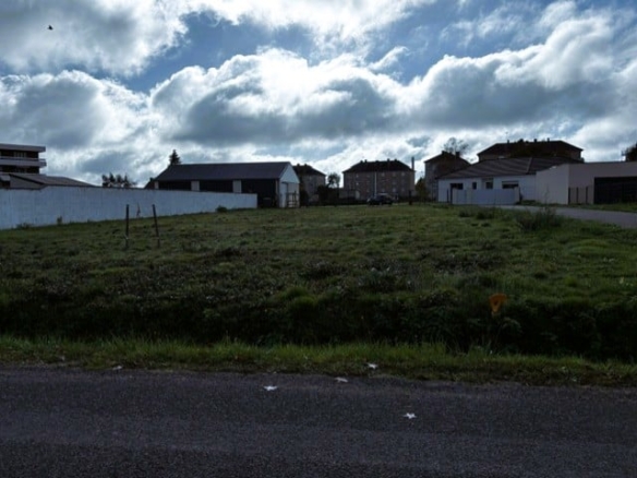 Terrain de 1 065m² à vendre à Lapalisse (03)