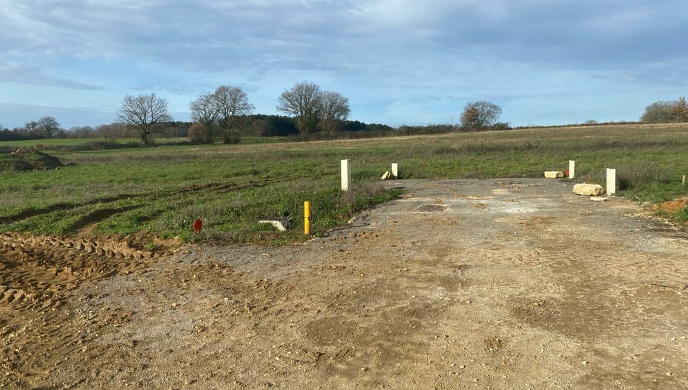 Terrain de 616m² à vendre à Jeugny (10)