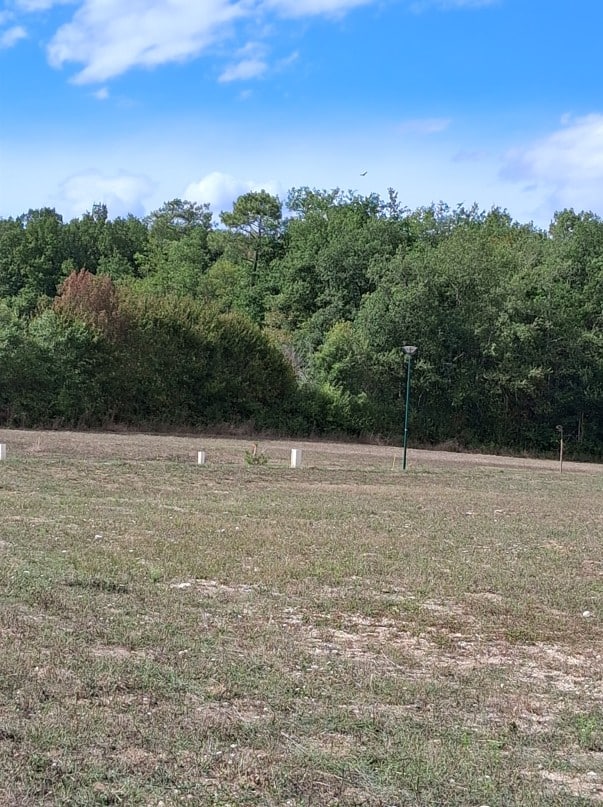 Terrain de 1 000m² à vendre à Monestier (24)