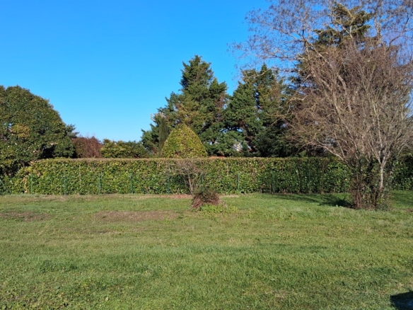 Terrain de 625m² à vendre à Saint-Pierre-d’Eyraud (24)