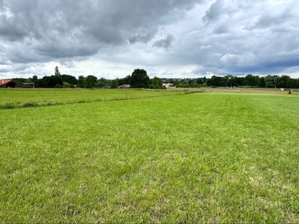 Terrain de 2 225m² à vendre à Saint-Antoine-Cumond (24)