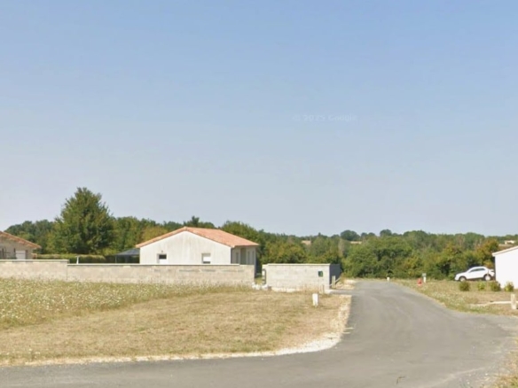 Terrain de 940m² à vendre à Ceaux-en-Couhé (86)
