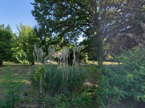Terrain de 1 284m² à vendre à Agonac (24)