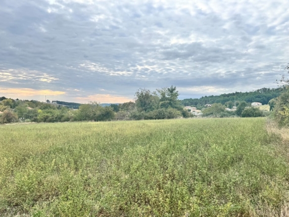 Terrain de 1 100m² à vendre à Léguillac-de-l’Auche (24)