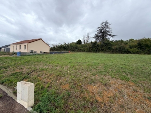 Terrain de 578m² à vendre à Coulanges-lès-Nevers (58)