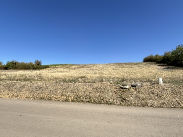 Terrain de 2 345m² à vendre à Quenne (89)