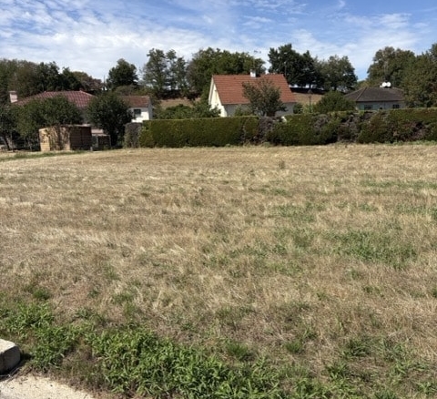 Terrain de 924m² à vendre à Rigny-sur-Arroux (71)