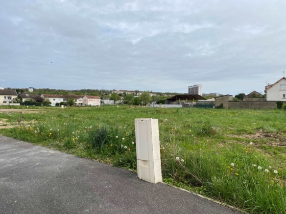 Terrain de 557m² à vendre à Saint-Dizier (52)