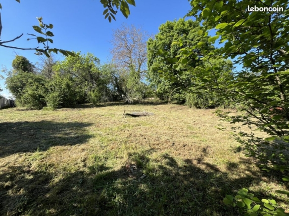 Terrain de 2 700m² à vendre à Saint-Benin-d’Azy (58)