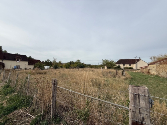 Terrain de 964m² à vendre à Jaulges (89)