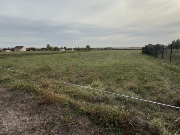 Terrain de 1 052m² à vendre à Jaulges (89)