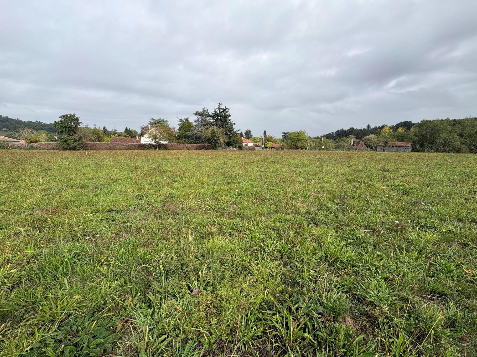 Terrain de 1 550m² à vendre à Bassillac (24)