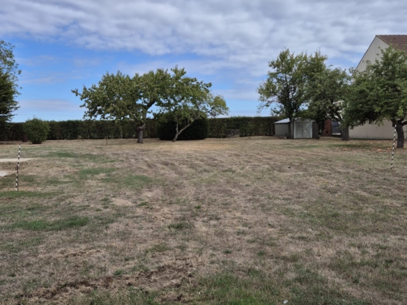 Terrain de 378m² à vendre à Mouroux (77)