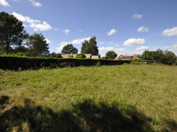 Terrain de 1 317m² à vendre à Marles-en-Brie (77)