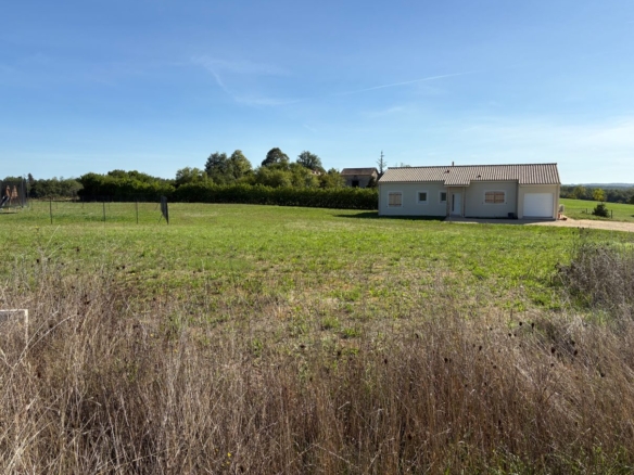 Terrain de 960m² à vendre à Cornille (24)