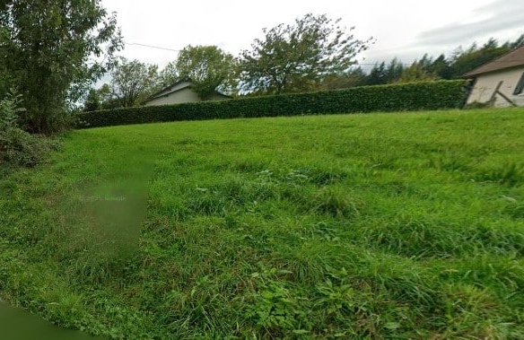 Terrain de 1 600m² à vendre à Lagarde-Enval (19)