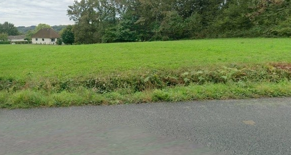 Terrain de 2 990m² à vendre à Lagarde-Enval (19)