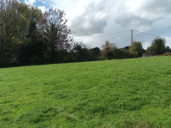 Terrain de 1 455m² à vendre à Thiviers (24)